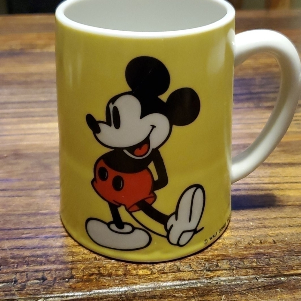 𝅺WALT Disney Productions Mickey Mouse Cup